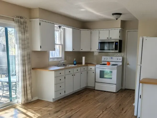 507 W B St, Hillsboro, KS 67063