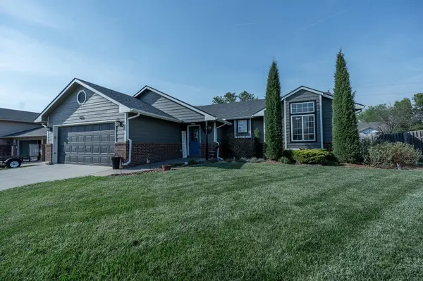 612 E Colleen Ave, Augusta, KS 67010