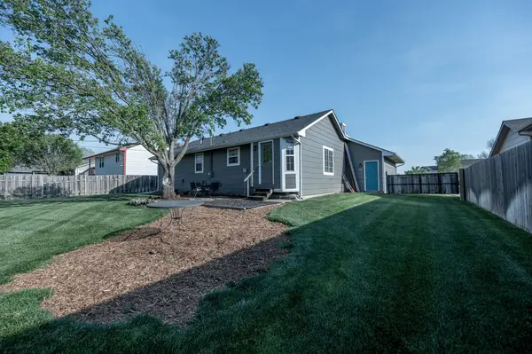 612 E Colleen Ave, Augusta, KS 67010