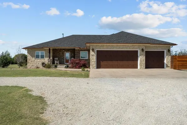 2601 S Brookmeadow Dr, Garden Plain, KS 67050
