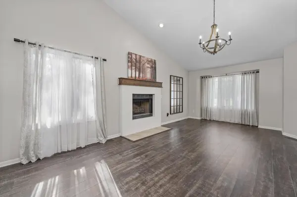 9502 W Brookridge Cir, Wichita, KS 67205
