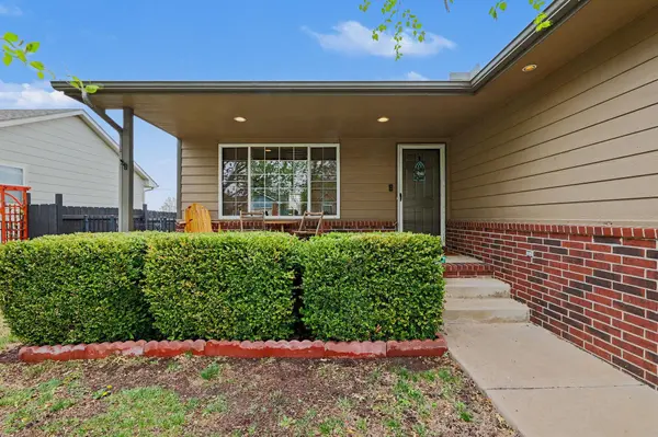 4824 E Ashton St, Bel Aire, KS 67220