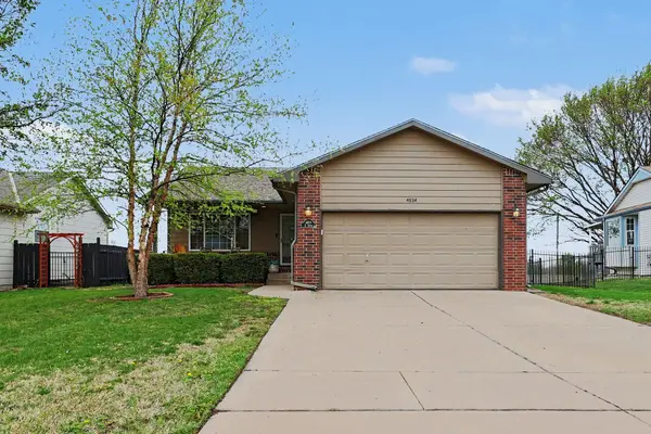 4824 E Ashton St, Bel Aire, KS 67220