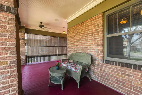 823 W Iron Ave, Salina, KS 67401