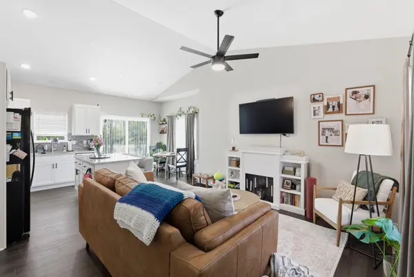 5530 S Victoria Ct, Wichita, KS 67216