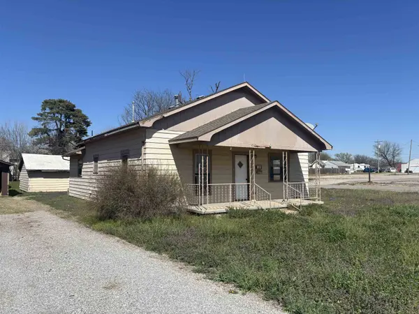 328 Main St, Kiowa, KS 67070