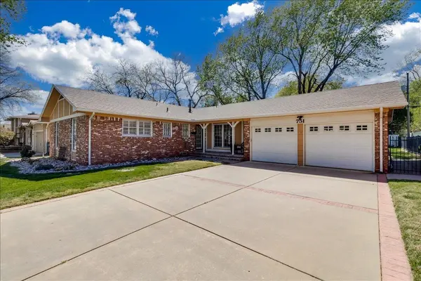 751 N Crestline St, Wichita, KS 67212