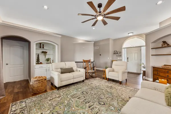 500 N Fiddlers Creek St, Valley Center, KS 67147