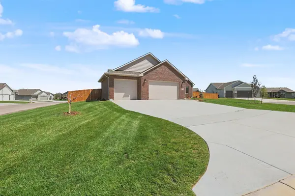 15513 E Hazel Nut Ct, Wichita, KS 67230