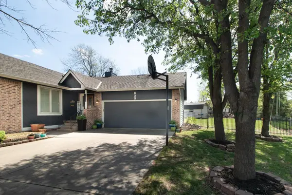 630 S Partridge Ln, Derby, KS 67037