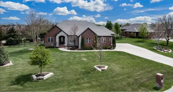 1809 E Elk Ridge Ave, Goddard, KS 67052
