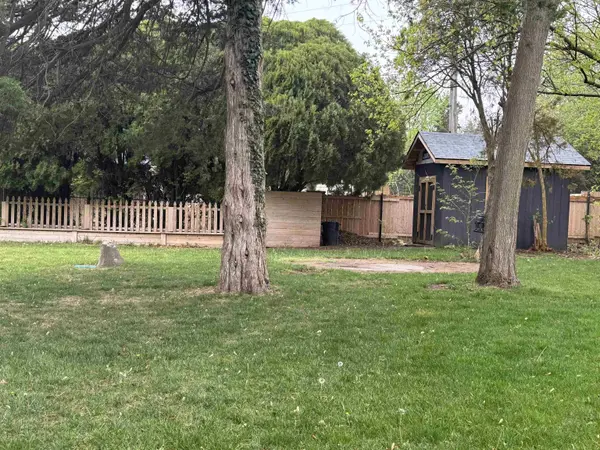 649 S Wetmore St, Wichita, KS 67209