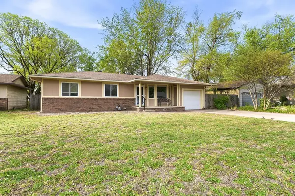 5103 W 11th St N, Wichita, KS 67212-1933