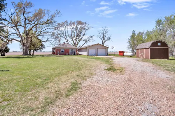 24000 W 95th St S, Viola, KS 67149