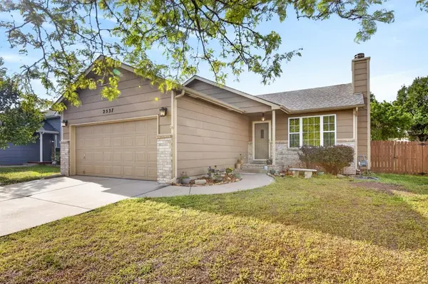 2537 E Fairchild St, Park City, KS 67219