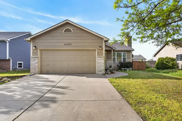 2537 E Fairchild St, Park City, KS 67219
