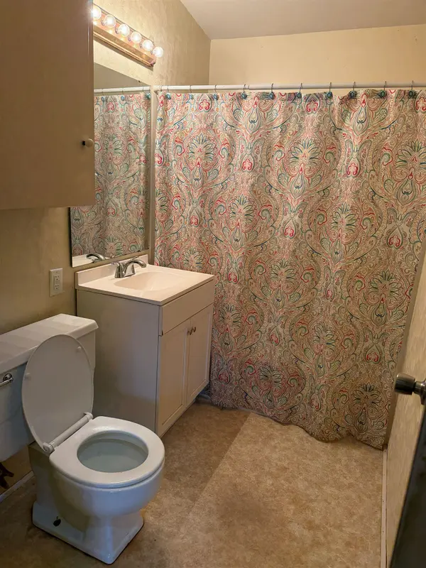 1507 Ann St, Winfield, KS 67156
