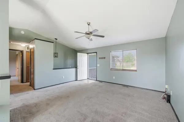 2302 S Rogers Ln, Wichita, KS 67235