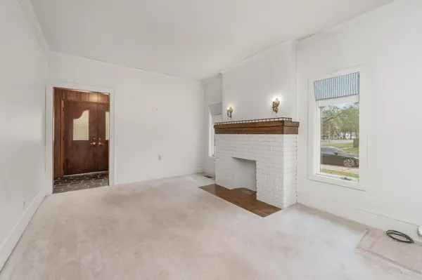 319 N Michigan St, Oxford, KS 67119