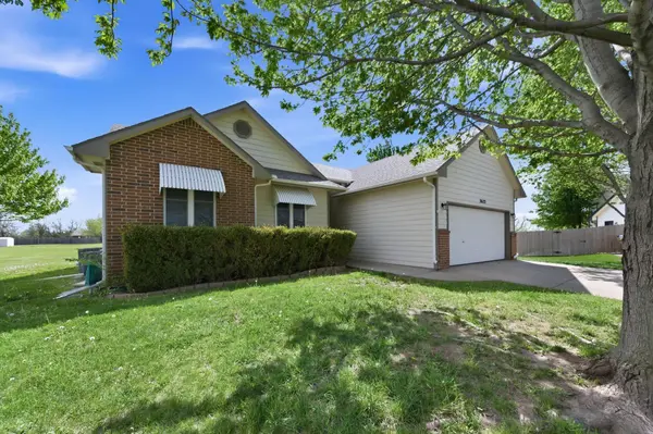 2622 Elk Run, Park City, KS 67219