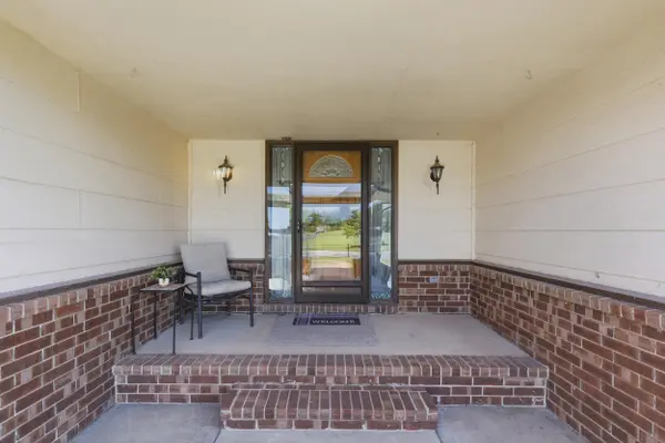 217 W Douglas Ave, Andover, KS 67002