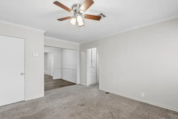 1826 N Piatt Ave, Wichita, KS 67214
