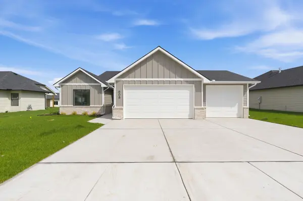 608 E Elmwood St,  Park City,  KS 67147-1124