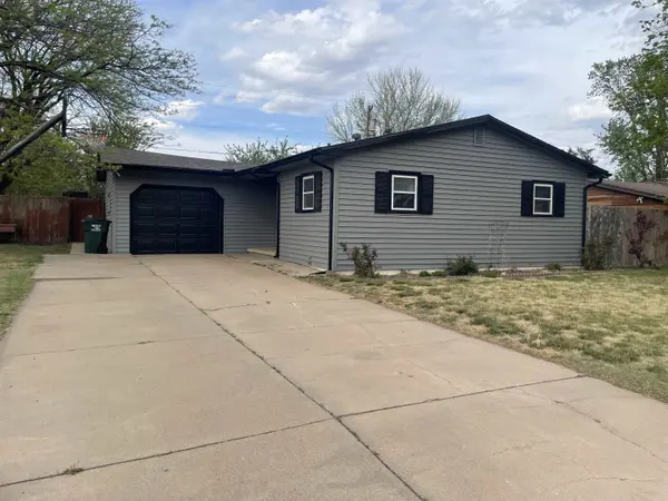 1700 Cherry Ln, Great Bend, KS 67530