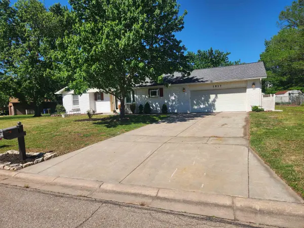 1917 Marc,  Andover,  KS 67002