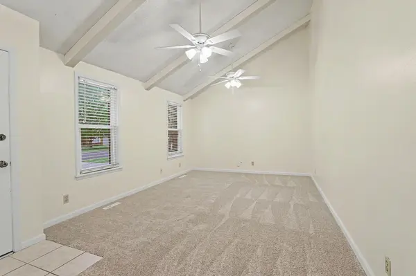 310 Valleyview Ct, Andover, KS 67002