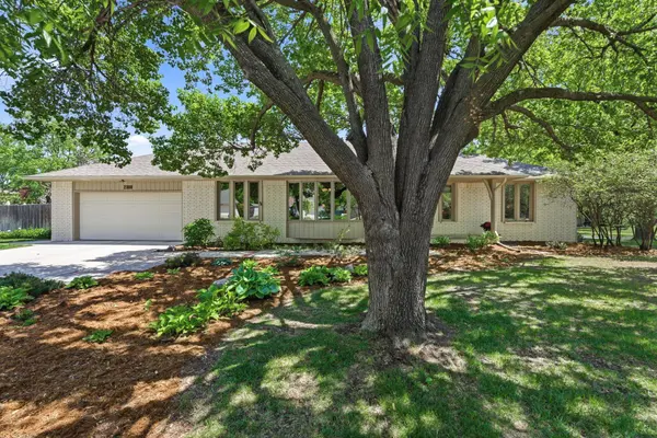 2308 N Longwood, Wichita, KS 67226