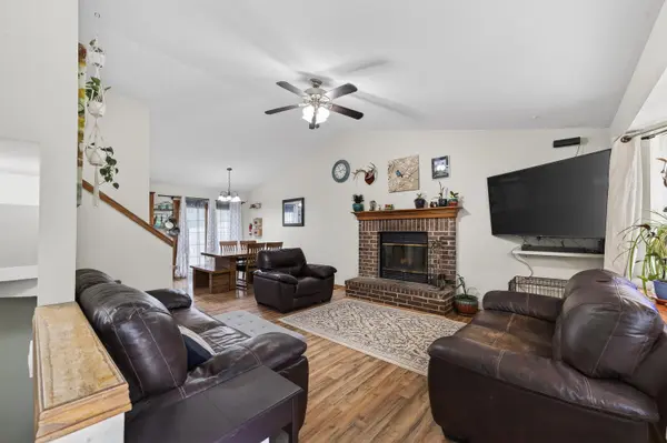 265 W Village Lake Dr, Derby, KS 67037