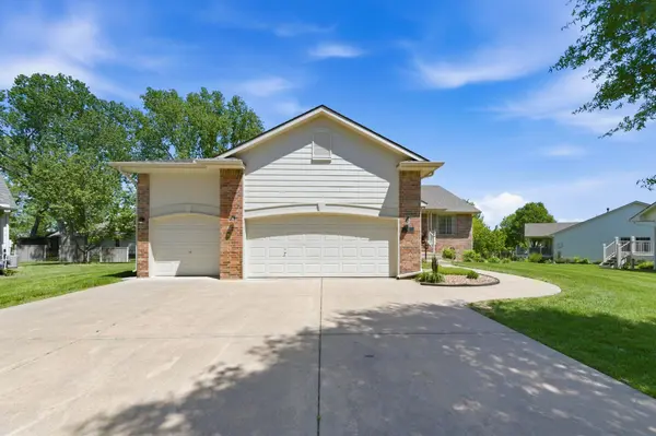 237 S MAPLE DUNES CT, Wichita, KS 67235