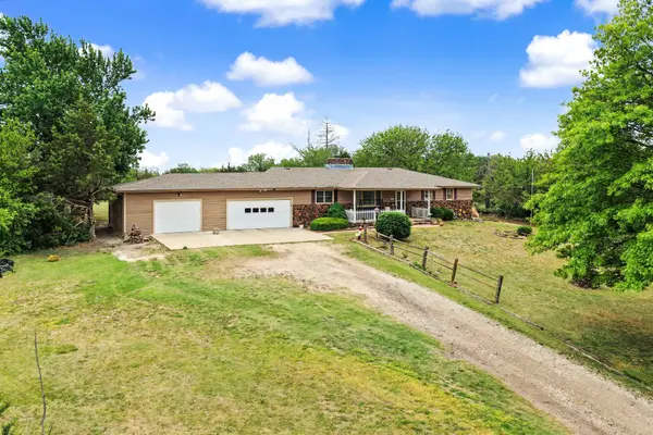 4557 W Schilling Rd, Salina, KS 67401