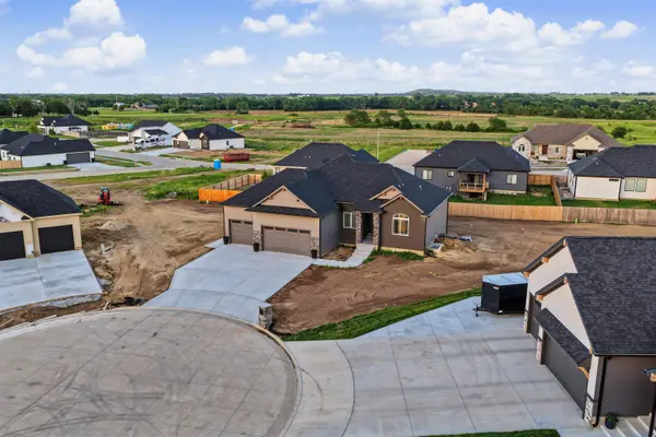 2606 Dunnwood Ln,  Salina,  KS 67401