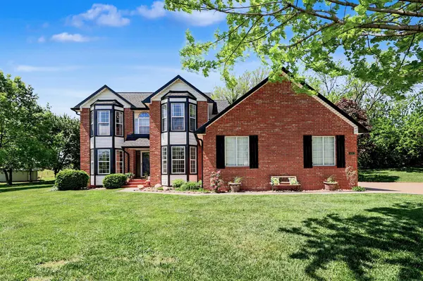 401 N Trail,  Mulvane,  KS 67110