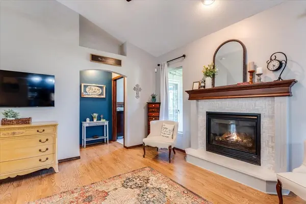 512 S DECKER ST., Wichita, KS 67235