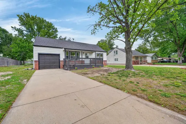 4400 W 11th St N, Wichita, KS 67212
