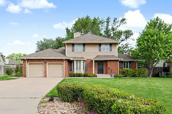 4628 N Farmstead Ct, Bel Aire, KS 67220