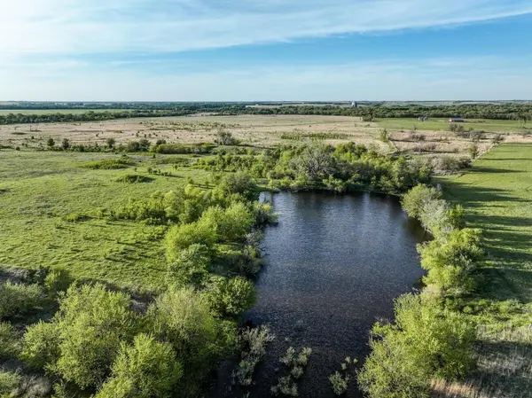 000 S BROADACRES RD, Pretty Prairie, KS 67570