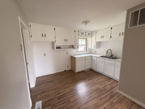 806 N 10th, Arkansas City, KS 67005