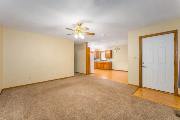 219 W 13th Ave, Winfield, KS 67156