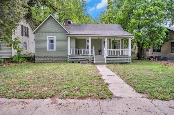 119 E 14th St, Newton, KS 67114