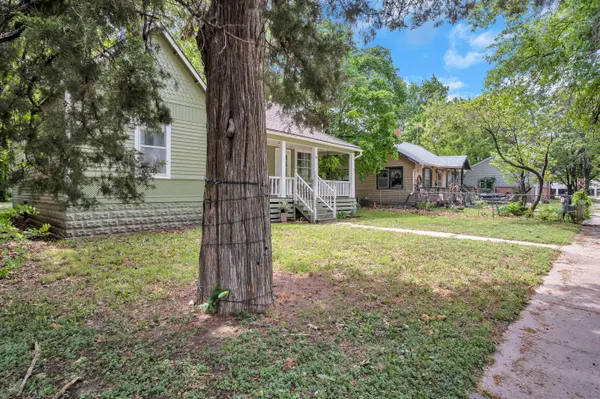 119 E 14th St, Newton, KS 67114