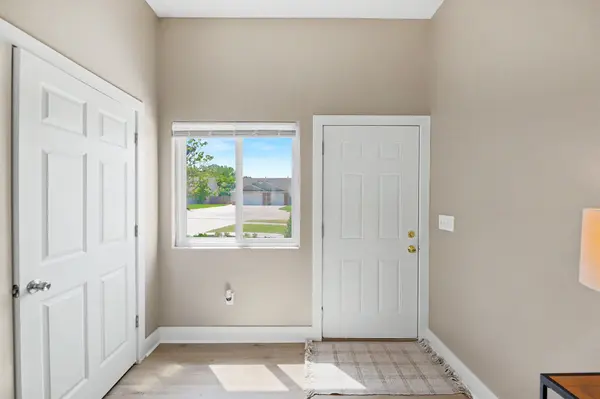 724 N Redbud Ave, Valley Center, KS 67147