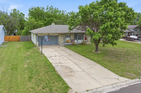 1410 N Tanglewood, Rose Hill, KS 67133