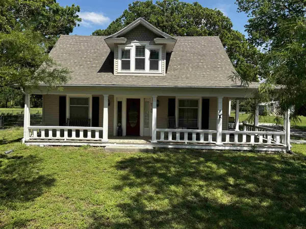 9720 S Ridge,  Sedgwick,  KS 67135