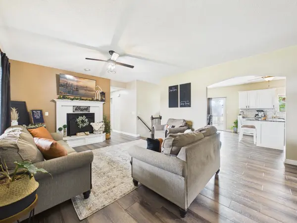 1222 N Oak Ridge Ct, Goddard, KS 67052