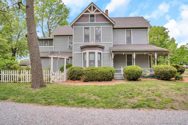 309 E 4th St,  Newton,  KS 67114