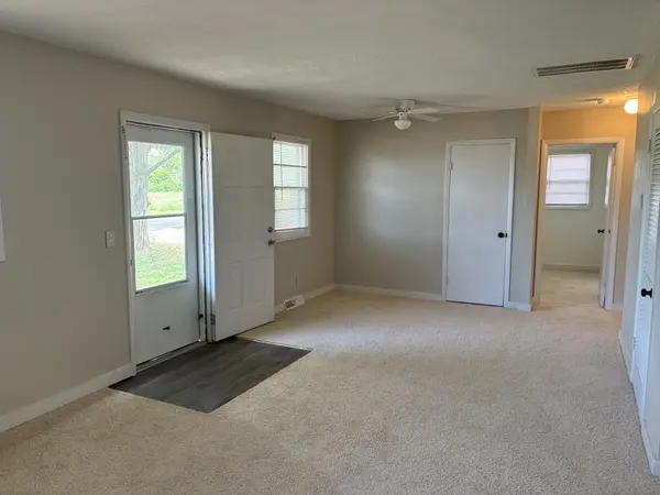 5239 S SPRUCE, Wichita, KS 67216